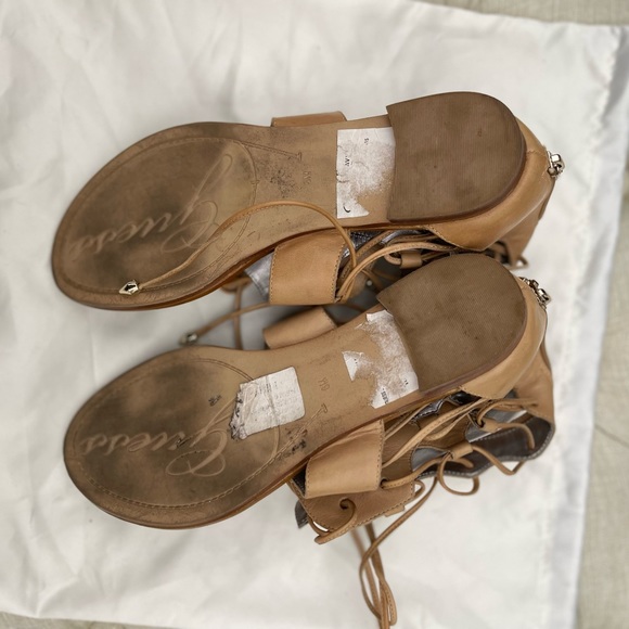 Guess Gladiator Strappy Sandals Size 6 - Picture 4 of 4